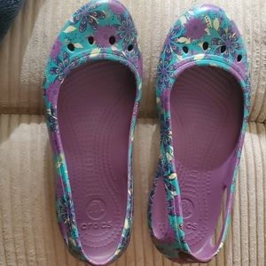 Crocs lightweight flats